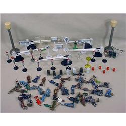 LARGE LOT OF VINTAGE MODEL RAILROAD ACCESSORIES - 