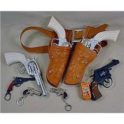 LOT OF VINTAGE TOY GUNS - Incl. Tootsietoy guns w/