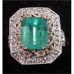 14K WHITE GOLD LADIES DIAMOND AND EMERALD RING - C