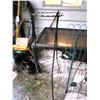 Image 2 : Table & Trellises B