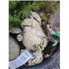 Image 6 : Urn & Outdoor Décor A