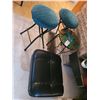 Image 1 : Stools, Peacock Side Table A