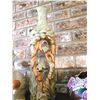 Image 5 : Top Mantle Decor A