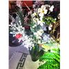Image 3 : Faux Flowers, Vases A