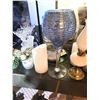 Image 7 : Candles, Decor A