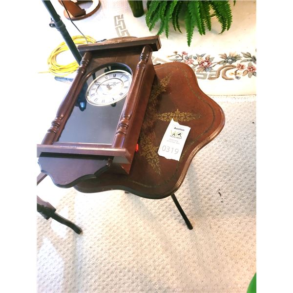 Pedestal Table, Clock A