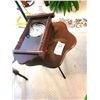 Image 1 : Pedestal Table, Clock A