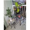 Image 1 : Outdoor Side Tables, Plant A