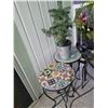Image 3 : Outdoor Side Tables, Plant A