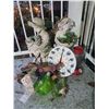 Image 2 : Garden Decor A