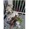 Image 4 : Garden Decor A