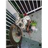 Image 5 : Garden Decor A