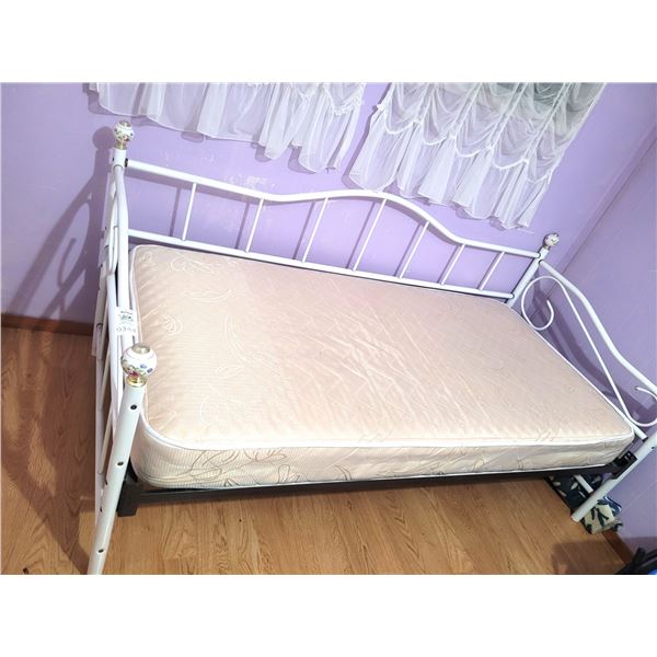 Day Bed C