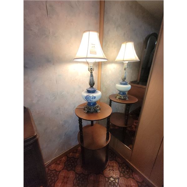 Vintage Lamp & Table B