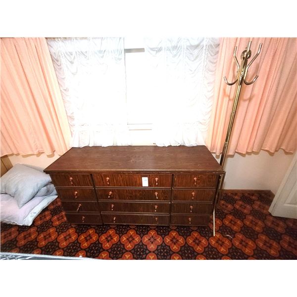 Dresser & Coat Rack C