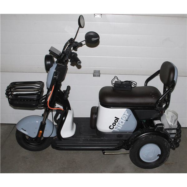 COOL RIDER SPORT ELECTRIC TRIKE NEW CONDITION GREY