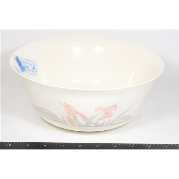 LARGE SERVING ARCOPAL DIANA PINK IRIS BOWL
