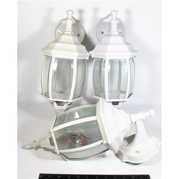 LOT OF THREE OUTDOOR LIGHT FIXTURES