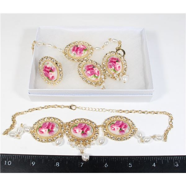 NEW 4PC VICTORIAN STYLE JEWELRY SET. SIZE 6.5 RING