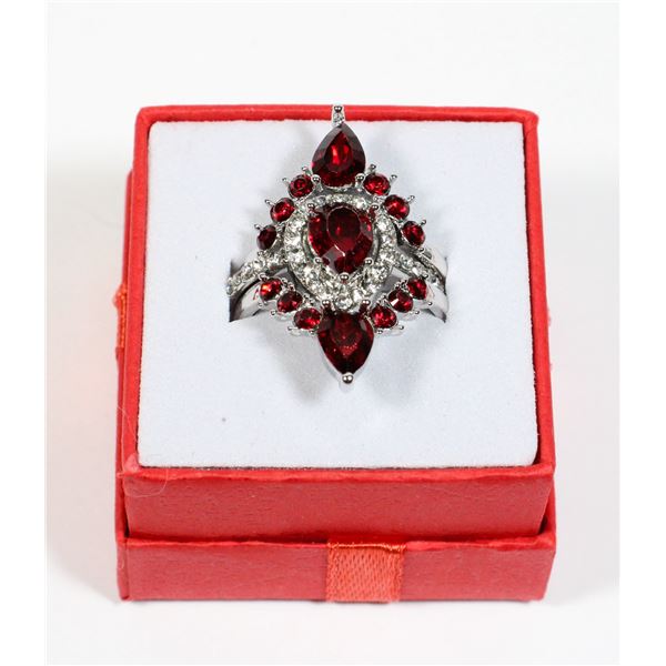 NEW 3 PCE SILVERTONE RHINESTONE STACKING RING SET