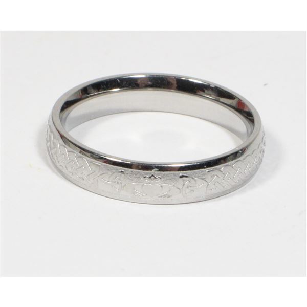 NEW SIZE 7 CLADDAGH STAINLESS STEEL THIN BAND