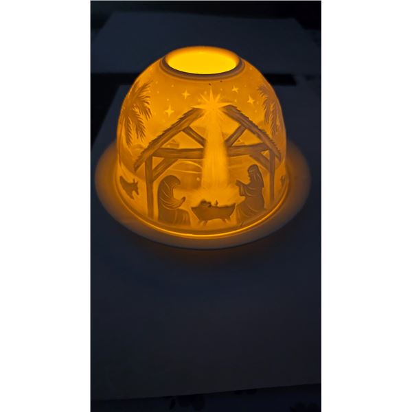 NEW PORCELAIN DOME LIGHT NATIVITY DESIGN