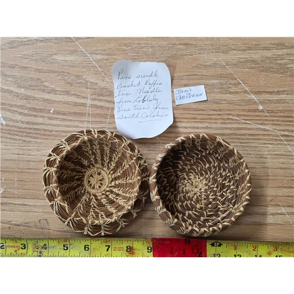 Pine needle basket- 5"L