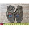 Image 1 : Childs moccasins- 8" heel to toe