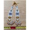 Image 1 : Indigenous powwow regalia