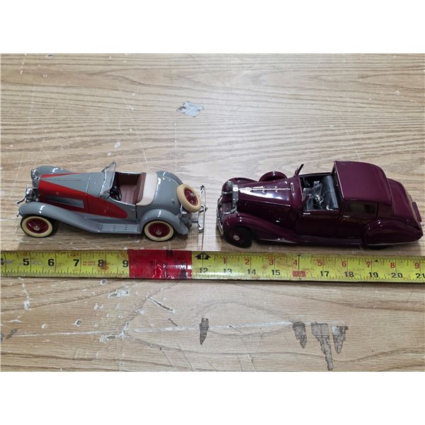 1935 duesenberg ssj and 1938 phantom 3 model cars