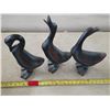 Image 3 : 3 duck statues