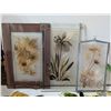 Image 5 : Lot of Misc. Vintage Decor Glass Pane Art