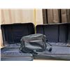 Image 2 : " 3 Piece navy blue travel suitcase" bay club