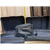 Image 3 : " 3 Piece navy blue travel suitcase" bay club