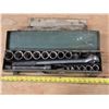 Image 1 : Large socket set