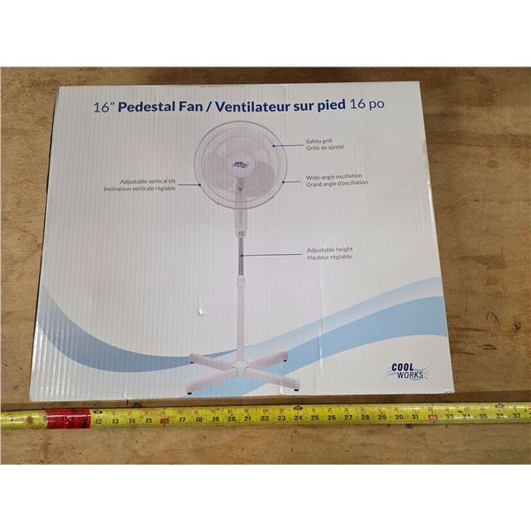 Pedestal fan- new in box