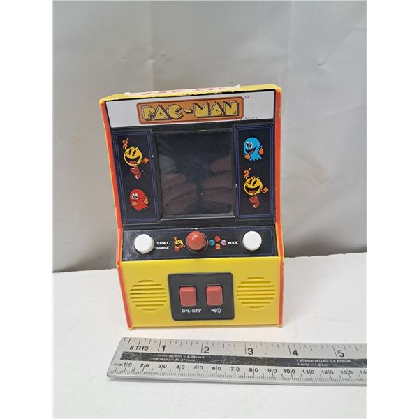 "mini pack man arcade machine"