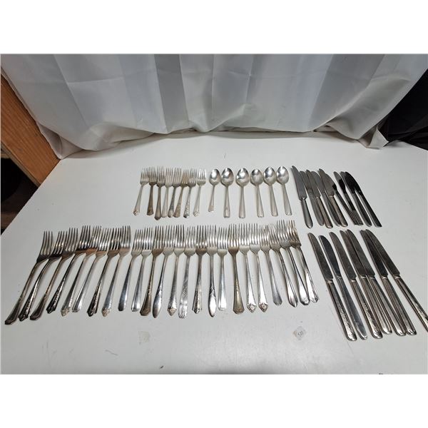"set of cutlery" some silver plated