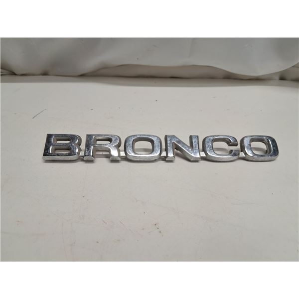 "bronco emblem" ford EOTB-16B114-JC
