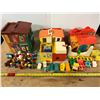 Image 1 : Fisher- Price Litle People Village