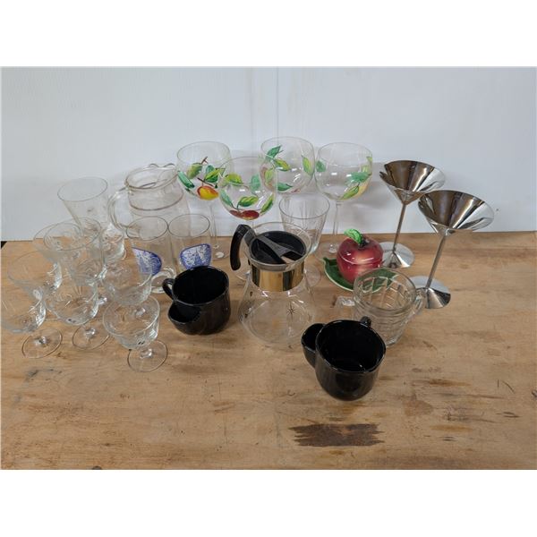 Box of Miscellaneous Glass ( Wine Glasses, Mugs and etc.)