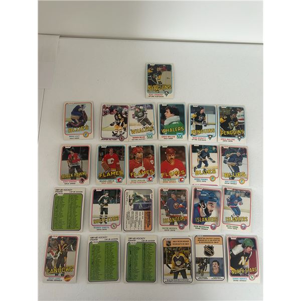 1981-82 OPC Hockey Cards (25)