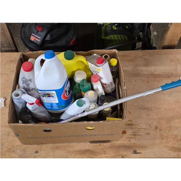 Lot of cleaning supplies