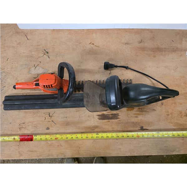2 hedge trimmers- untested