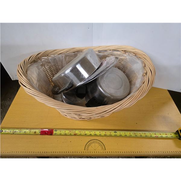 Wicker basket and pots