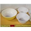 Image 2 : Lot of pyrex bowls