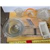 Image 2 : Lot of glass bowls and kitchen ware