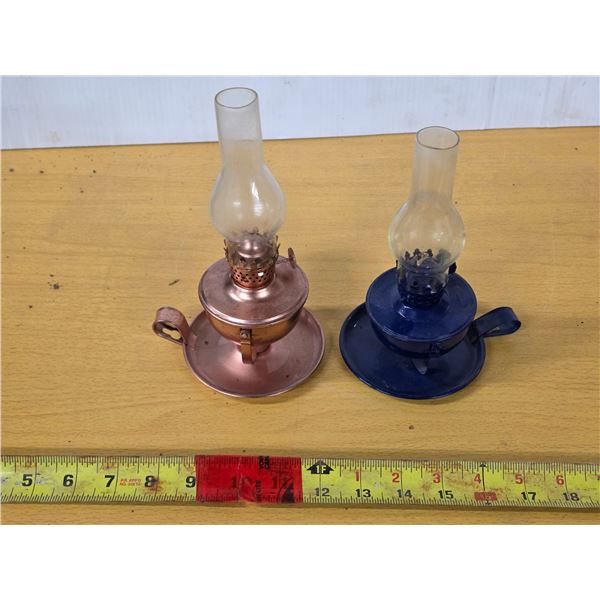 2 small oil lamps