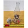 Image 1 : Oil lamp and spare part