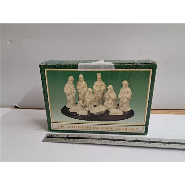 "nativity set" original box